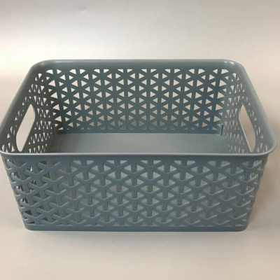 plastic storage baskets